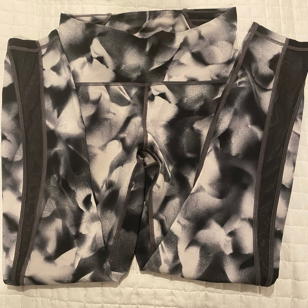 Lululemon Train time 7/8